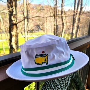 NEW WITH TAGS BUCKET HAT SIZE XL